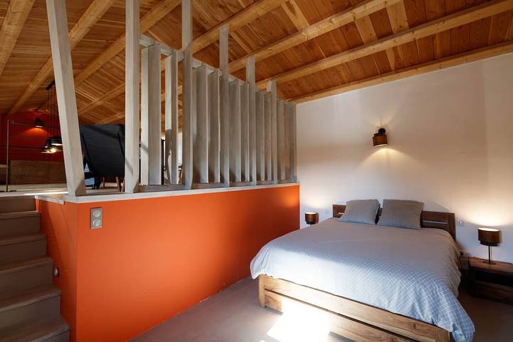 Gîte pour 3 personnes, avec piscine, animaux acceptés à Vacquières - 2