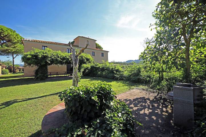 Ganze Wohnung, 8-person apartment with pool on Tuscan farm near the sea and Bolgheri! in Bolgheri, Castagneto Carducci