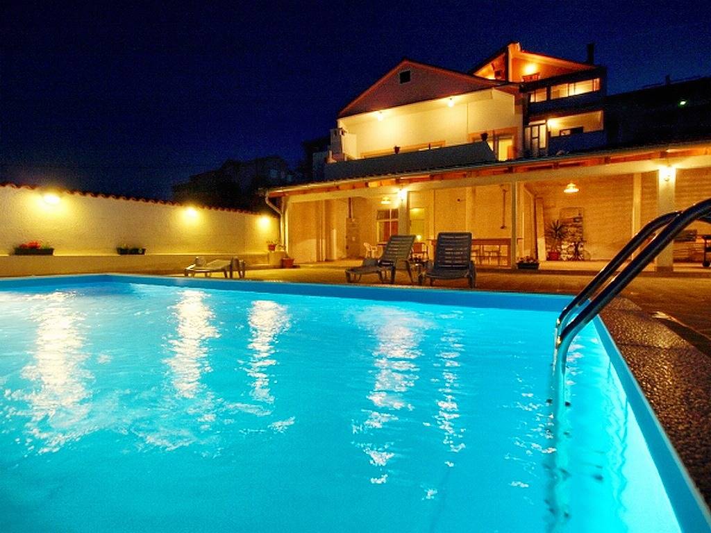 Appartement entier, Apartments and rooms with a swimming pool Kali, Ugljan - 14083 in Kali, Ugljan