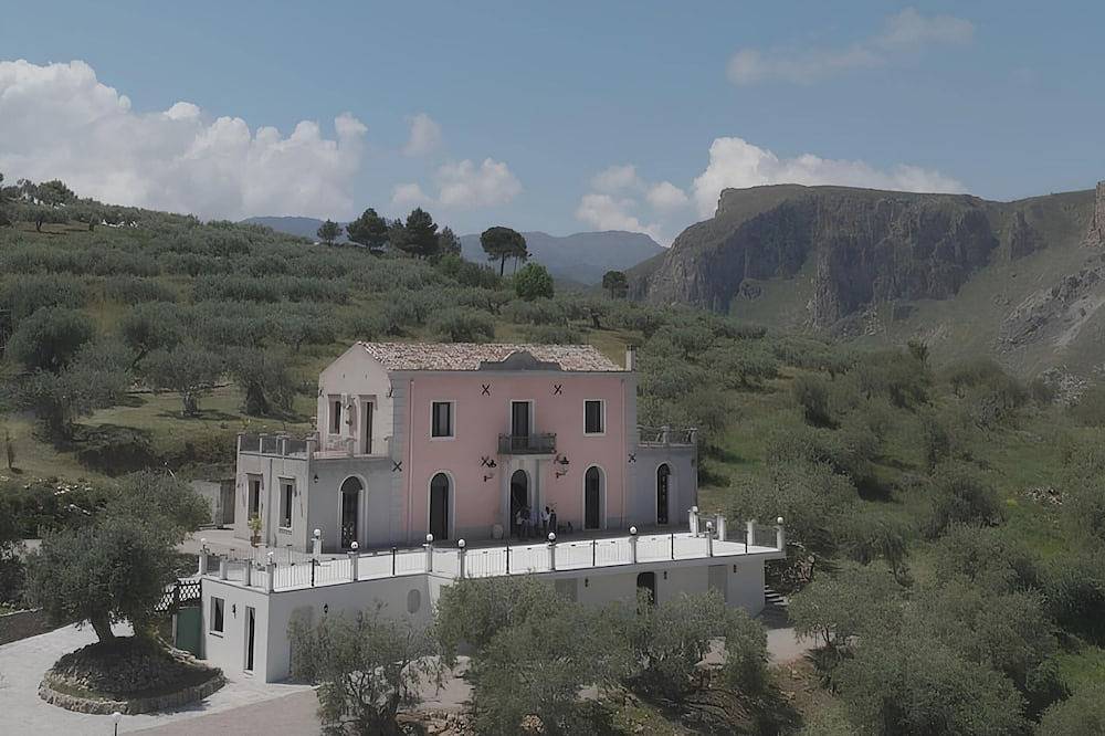 Villa Bona B&B - Panoramic Views over the Gulf and Exclusive Hospitality in Termini Imerese, Palermo (província)