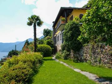 Villa for 6 Guests in Ronco sopra Ascona, Western Alps, Picture 4