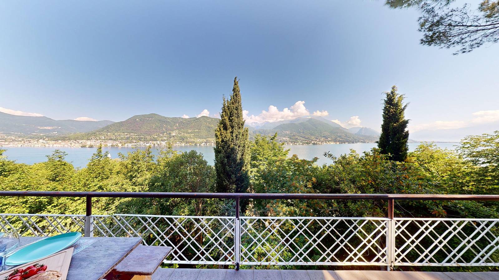 Villa Elvira a San Felice By Bookinggardalake in San Felice del Benaco, Gardasee-Berge