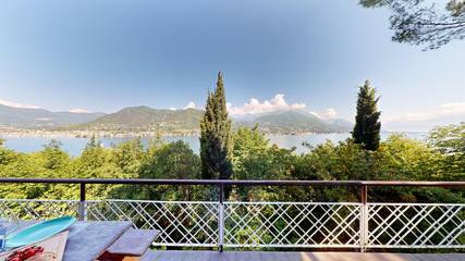 Ferienhaus für 6 Personen, mit Terrasse und Garten sowie Seeblick, mit Haustier in San Felice del Benaco