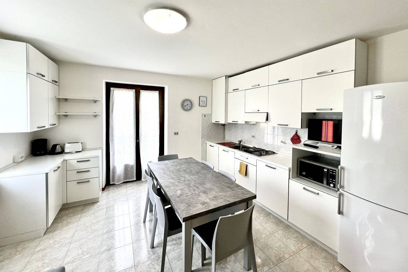 Ganze Wohnung, Casa Lucia Duplex Exclusive mit Garten nur 100 mt. vom See in Pieve di Ledro, Ledro