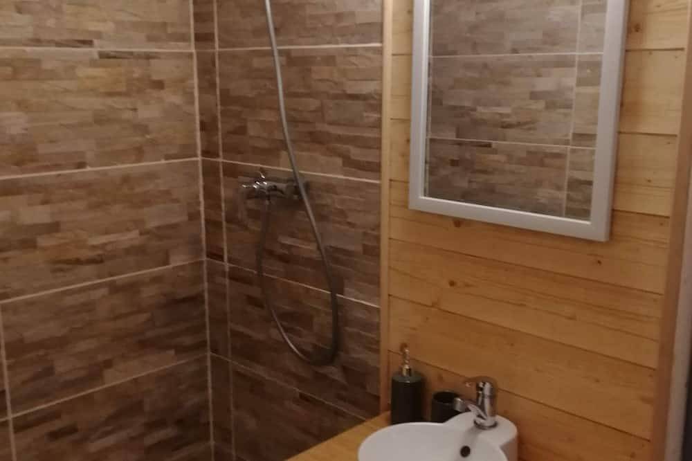 Entire apartment, Cosy apartment at the foot of the slopes in Saint-Jean-Montclar, Montclar