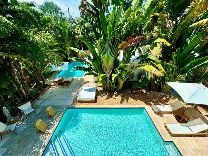 Hotel para 2 personas, con jardín además de piscina y terraza, Se admiten mascotas - 1