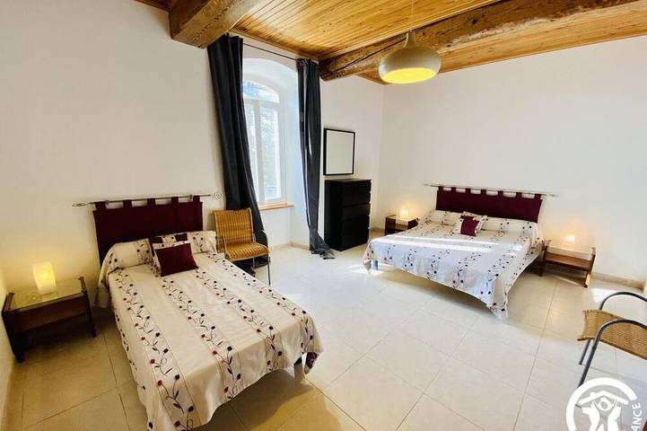 Location de vacances pour 10 personnes, avec jardin et piscine à La Redorte - 2