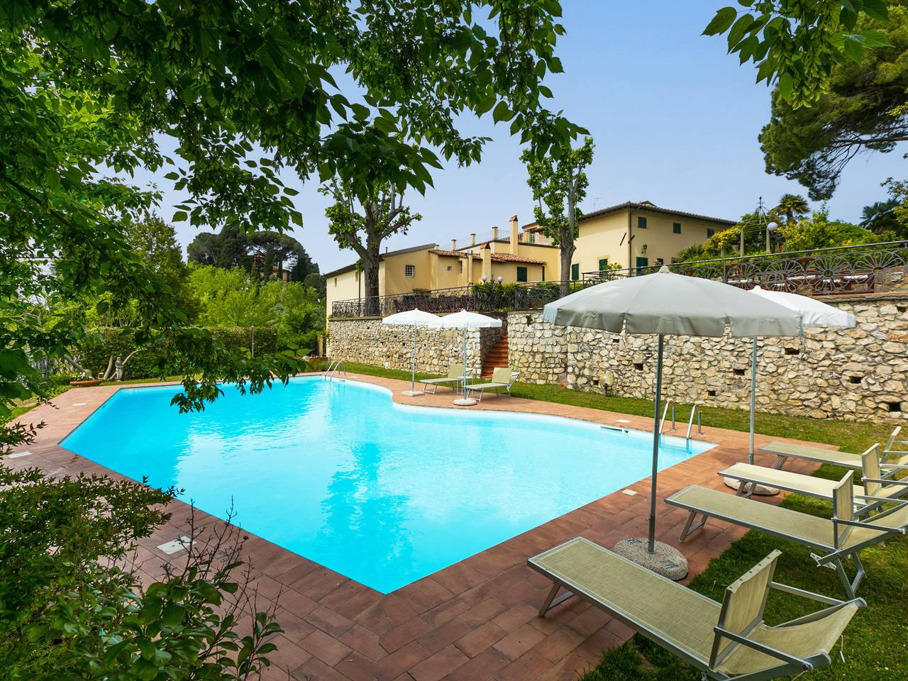 Villa La Guardia Vecchia in Crespina Lorenzana, Colline Pisane