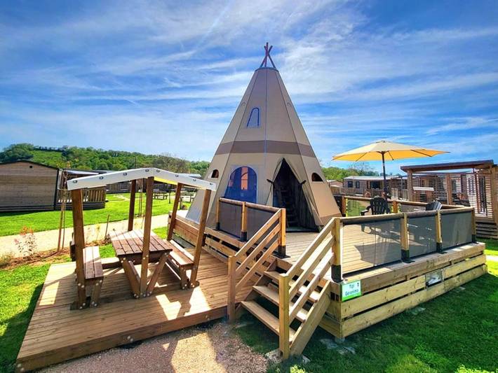 Tente pour 4 personnes, avec bassin pour enfant dans le Lot - 3