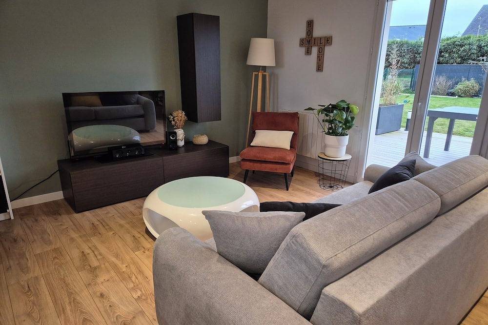 Maison au calme à 5 minutes de la plage. Idéale pour les familles in Saint-Jean-du-Doigt, Ceinture Dorée
