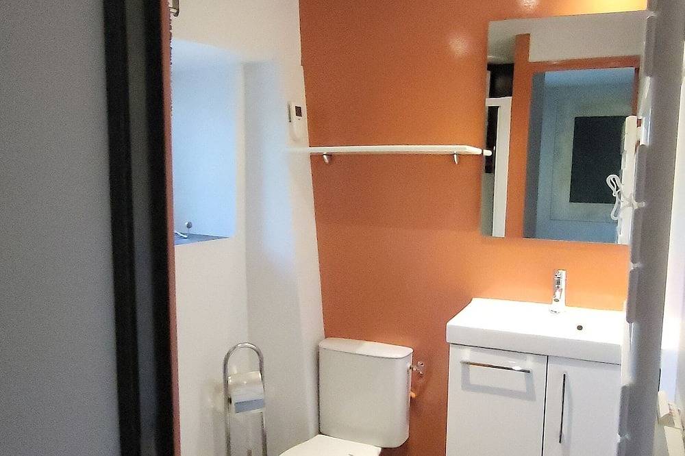 Entire apartment, Apartment sleeps 4 / 6 at the entrance to the gorges du Tarn 2 bedrooms in Paulhe, Parc naturel régional des Grands Causses