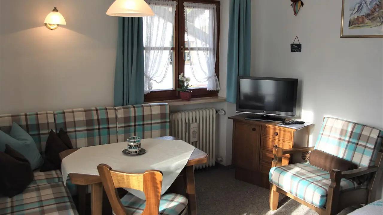Ganze Ferienwohnung, Ferienwohnung für 2 Personen (30 m²) in Mittenwald in Mittenwald, Bayerische Alpen