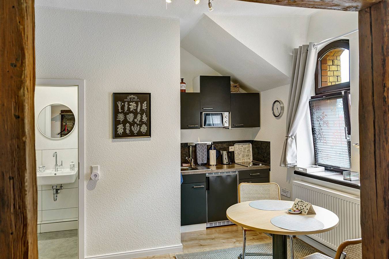 Ganze Wohnung, Apartment „Montreux Für 2 Personen 26 m²“ mit Wlan in Höxter, Kreis Höxter