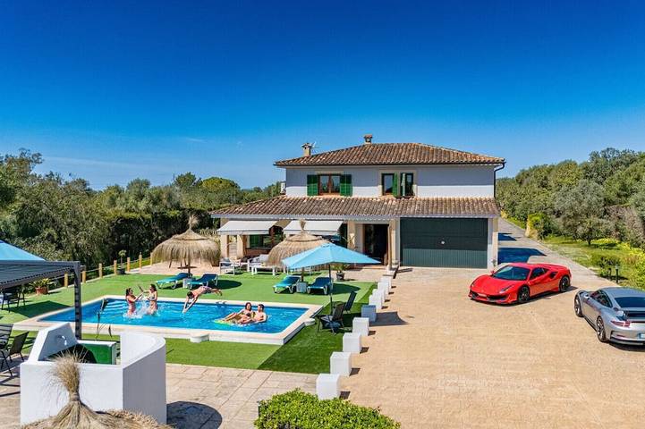 Holiday home for 16 people, with pets - 1