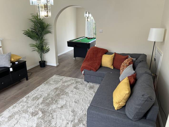 Holiday home for 8 people, with terrace, child-friendly in Birmingham