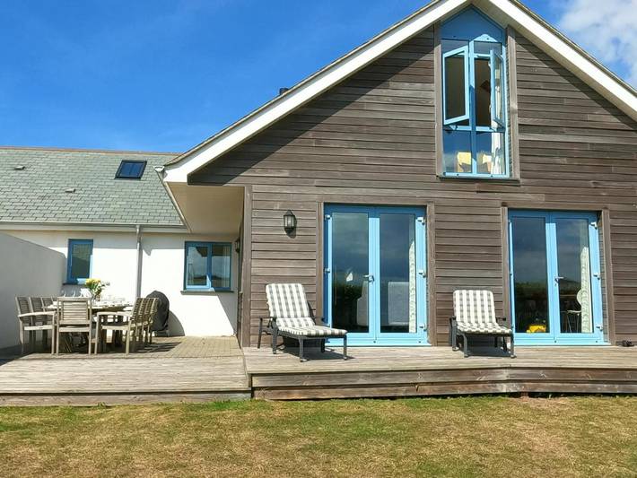 Holiday rental for 10 people, with Terrace and Garden as well as View in Widemouth Bay