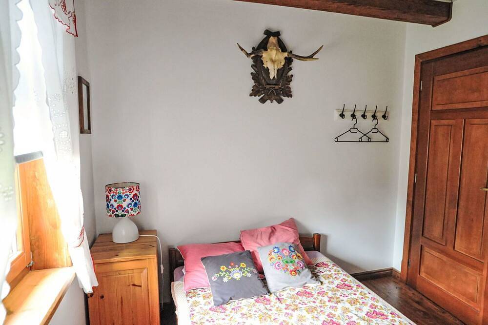 Schöne Wohnung in einem Ferienhaus für 8 Leute mit Klimaanlage, Tv, Terrasse und Haustiere erlaubt in Białowieża, Białowieża-Nationalpark