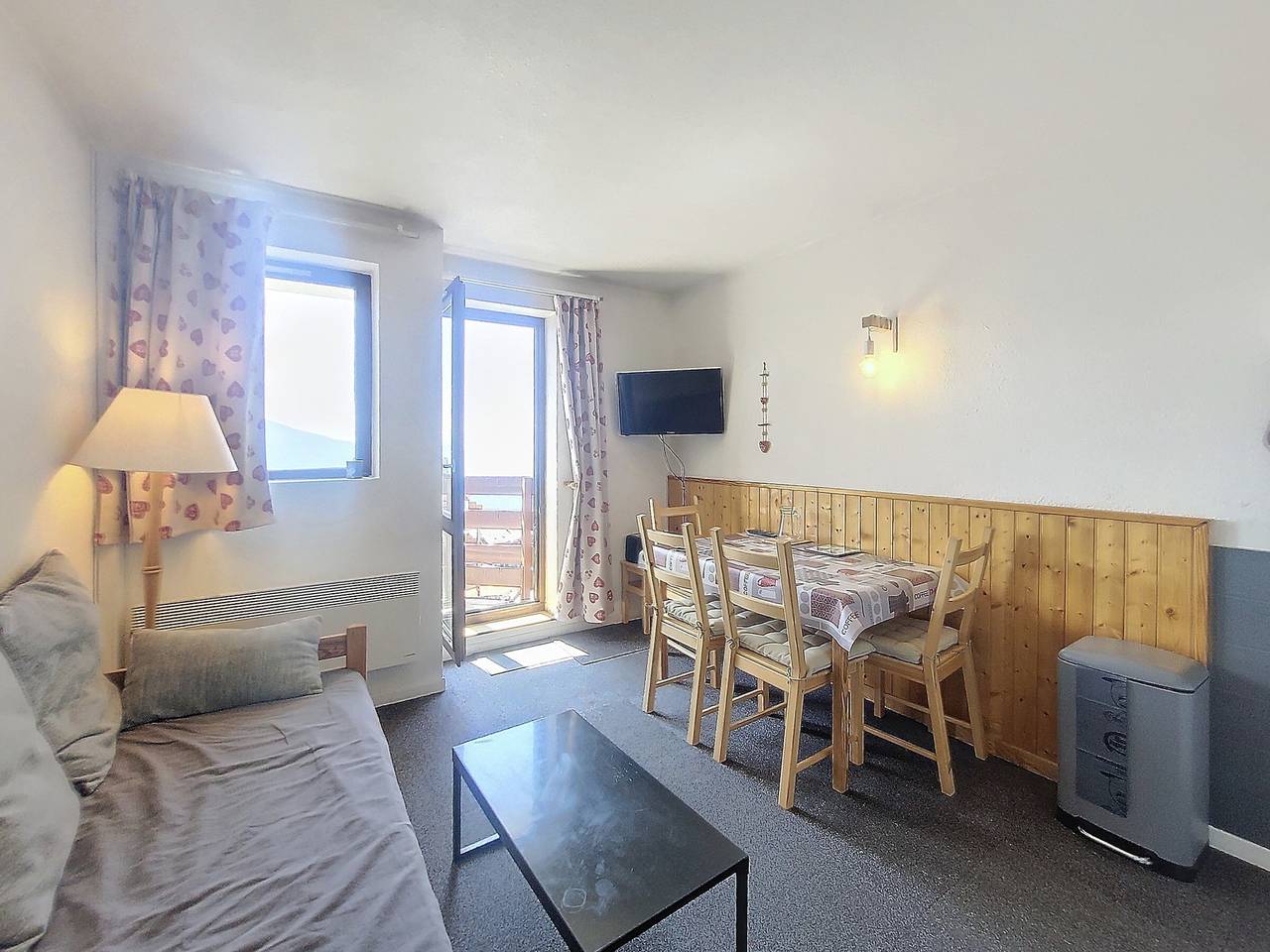 Ganzes Studio, Komfortables Studio für 5 Pers. in Pistennähe mit Balkon in La Rosière, Montvalezan
