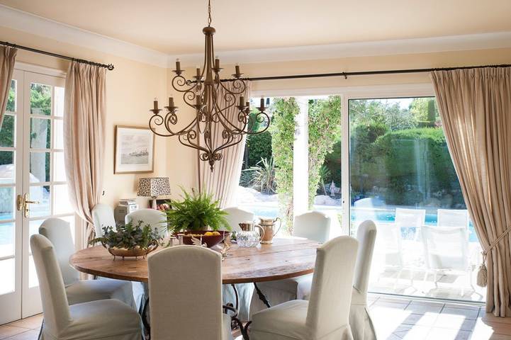 Location de vacances pour 12 personnes, avec jacuzzi ainsi que terrasse et jardin à Mougins - 4