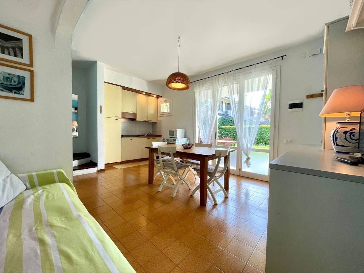 Casa colorata con piscina e giardino in Porto Santa Margherita, Caorle