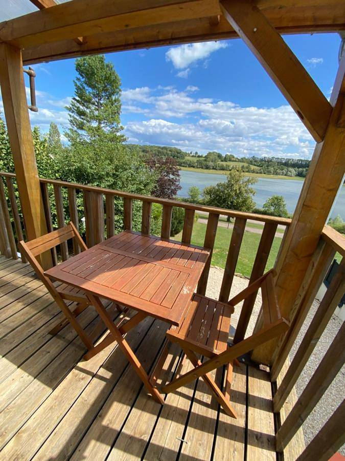 Gîte pour 3 personnes, avec jardin ainsi que vue et vue sur le lac dans Lac de la Liez - 4