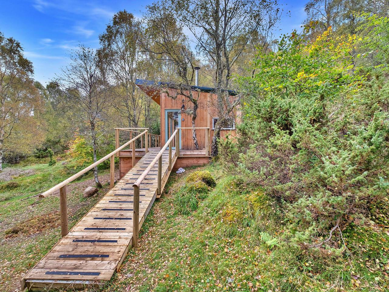 Cosagach Falls Cabin in Highlands