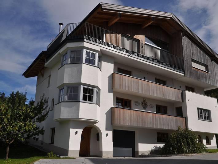 Ferienwohnung für 4 Personen, mit Balkon und Garten sowie Ausblick in Tobadill