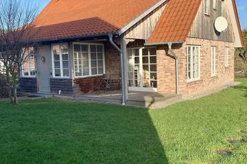 Ferienhaus für 4 Personen, mit Garten und Terrasse in Kalkhorst