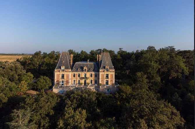 Gîte pour 2 personnes, avec piscine et balcon à Fajolles