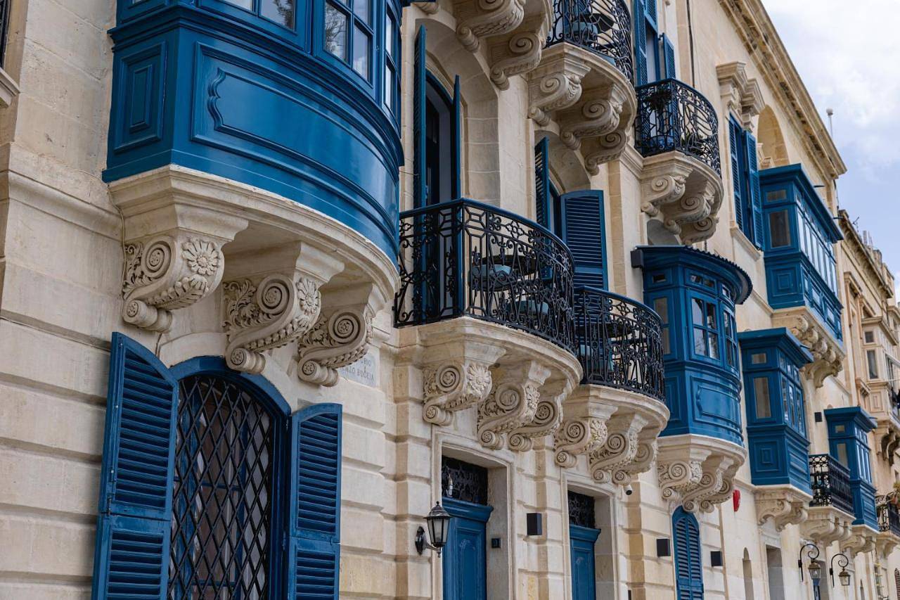 Hotel for 2 people with pool in Valletta, Malta Island