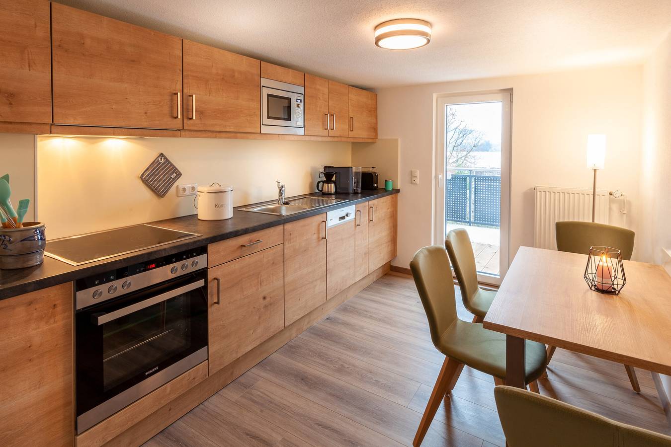 Ganze Wohnung, Ferienwohnung 'Vogelsberg' mit Balkon und Terrasse, Gemeinschaftsgarten und Wi-Fi in Wächtersbach, Main-Kinzig-Kreis