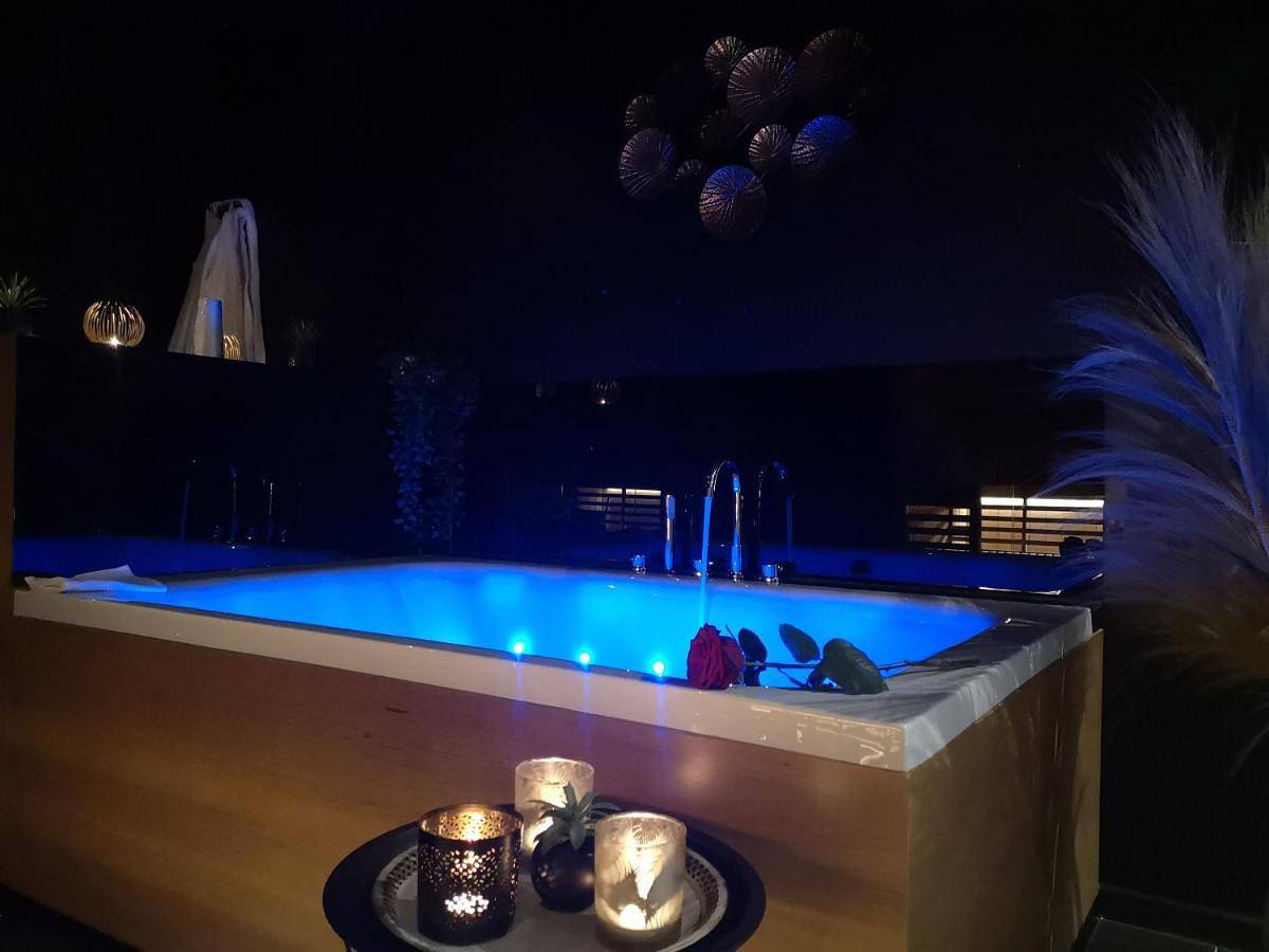 King Suite with Spa Bath in Chaudfontaine, Région de Liège
