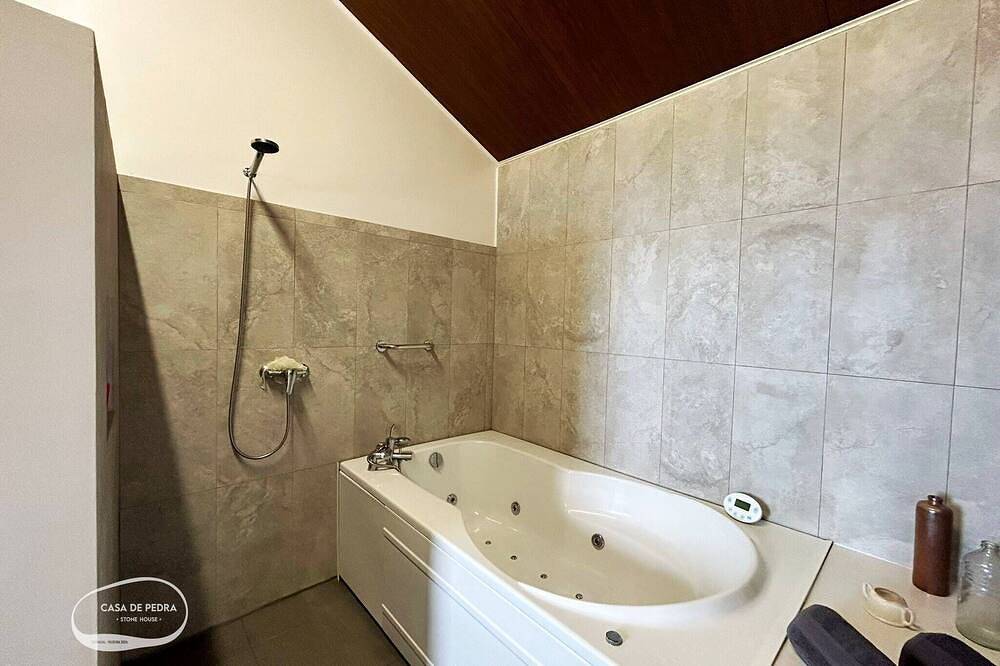 Casa de Pedra Alojamento in Ponta do Pargo, Madeira