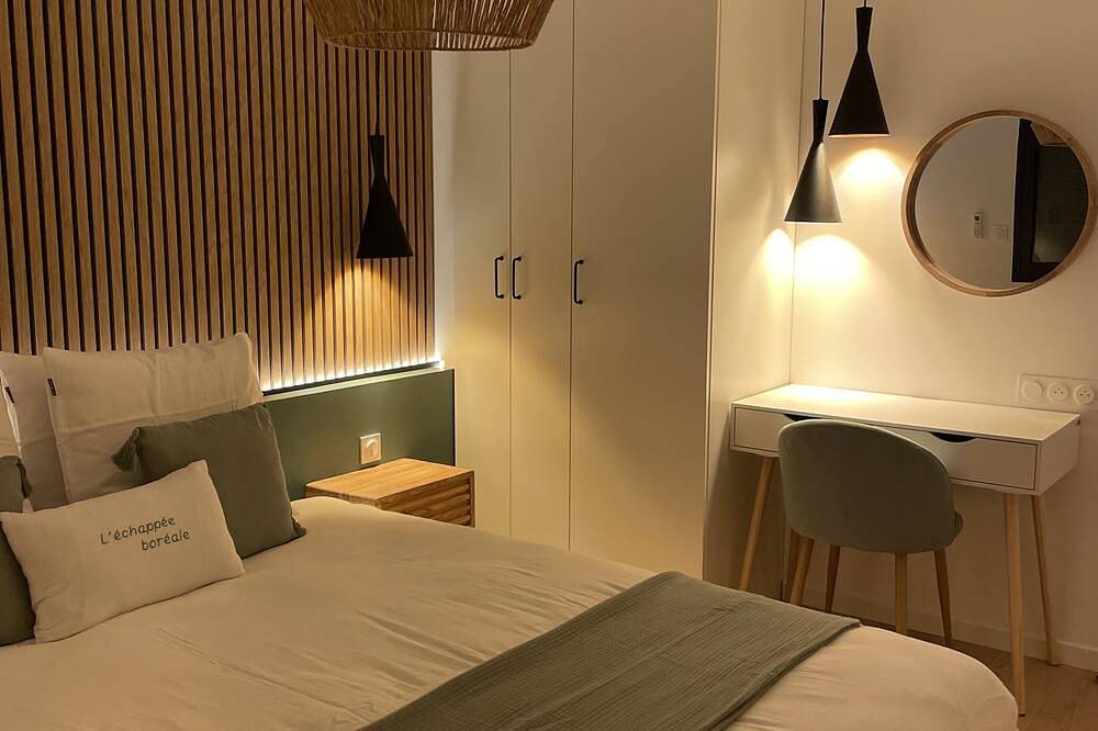 L'échappée Boréale, a pleasant chalet with a Nordic spa in Lamotte-Beuvron, Sologne
