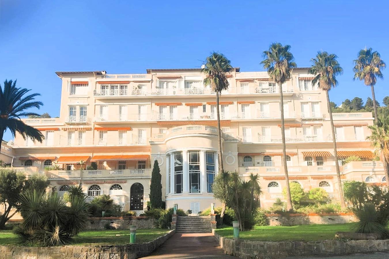 Appartement entier, Séjour paisible avec vue imprenable in Hyeres, Parc national de Port-Cros