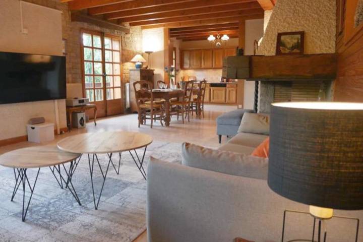 Chalet pour 12 personnes, avec vue ainsi que jardin et terrasse - 1