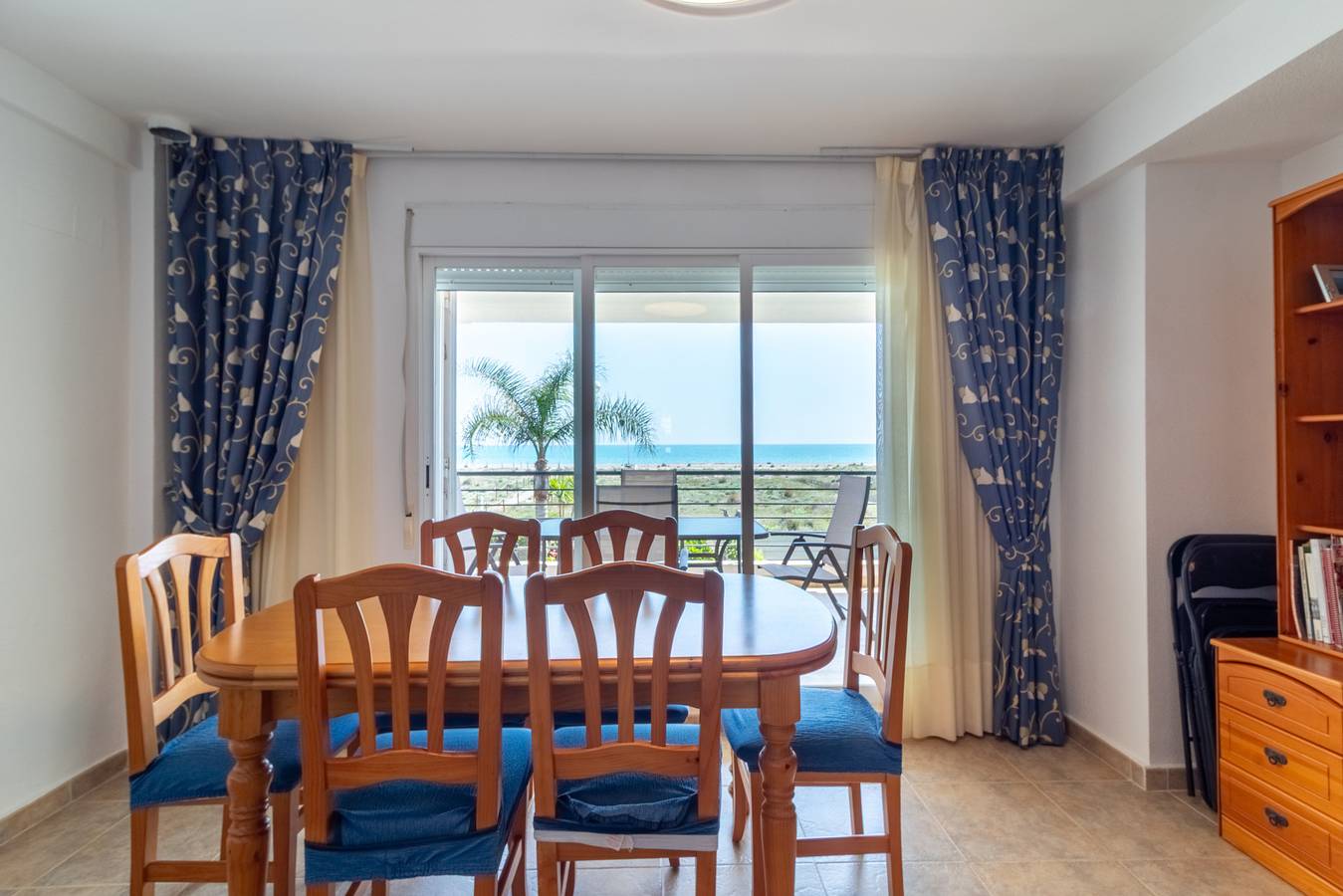Global Properties: Front line beach townhouse with sea views in Playa de Almardá, Sagunto
