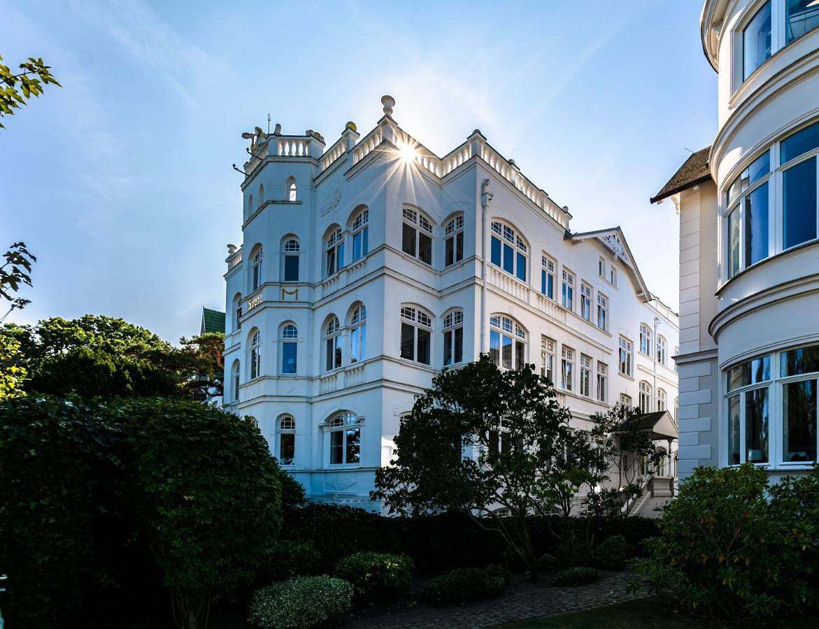 Villa Sirene, App 02 - direkt am Strand in Ostseebad Binz, Binz