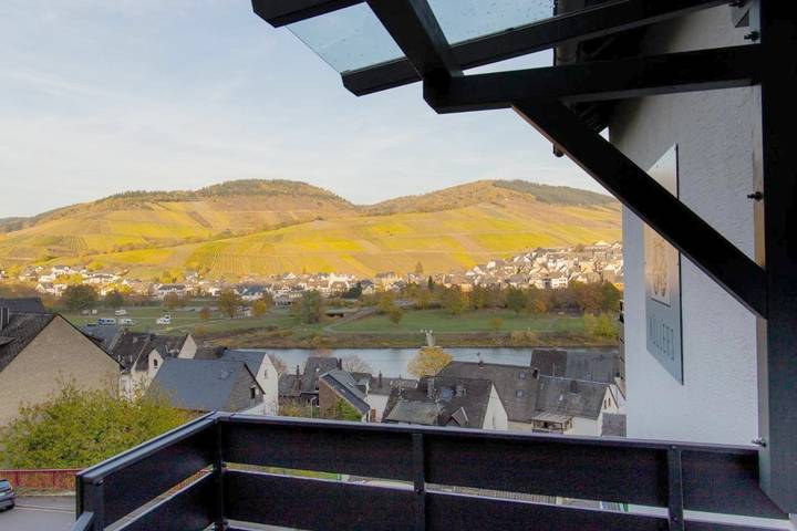 Ferienwohnung für 2 Personen, mit Balkon und Terrasse sowie Ausblick