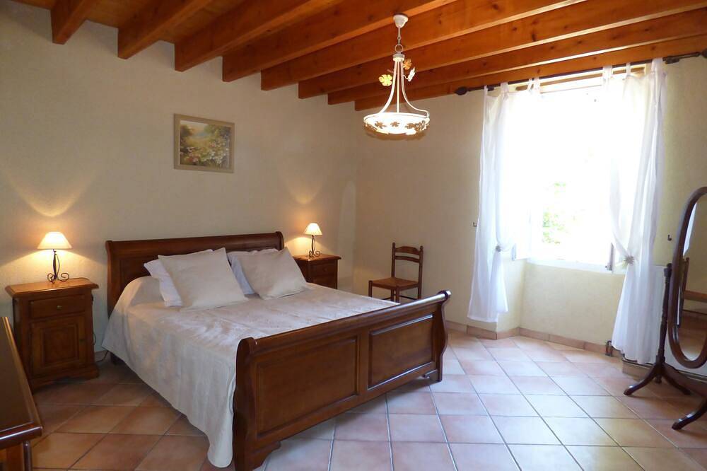 Maison de campagne, piscine privative, proche château de Duras in Pardaillan, Région de Marmande
