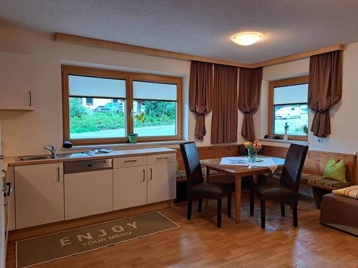 Ferienwohnung für 8 Personen, mit Terrasse und Garten in Tux - 2