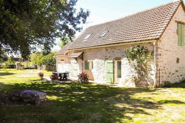 Gîte pour 6 personnes, avec jardin, animaux acceptés à Saint-Jean-de-Laur