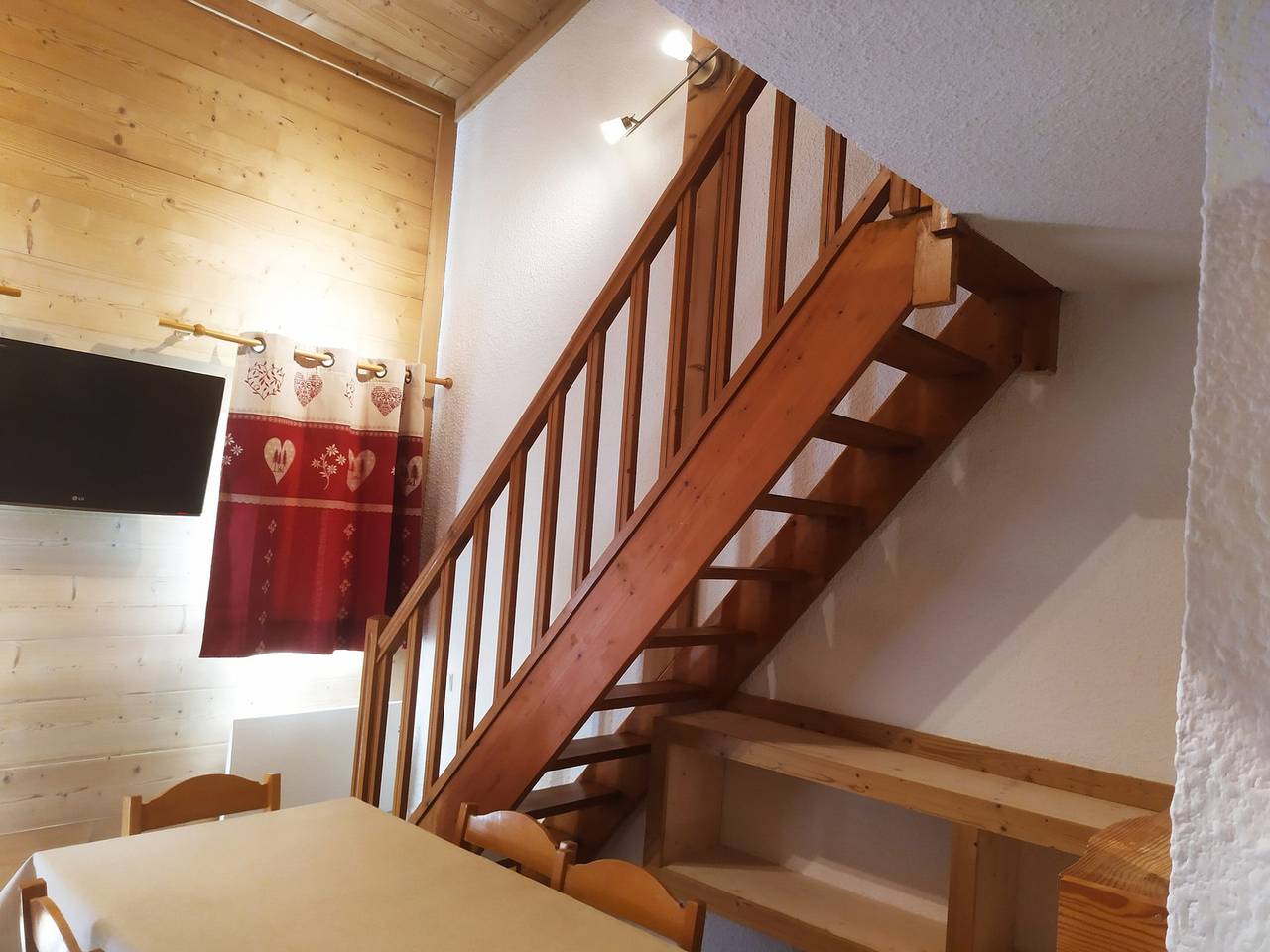 Appartement entier, Duplex rénové pour 6/7 pers face aux pistes avec Wifi à Termignon in Termignon, Région de Saint-Jean-de-Maurienne