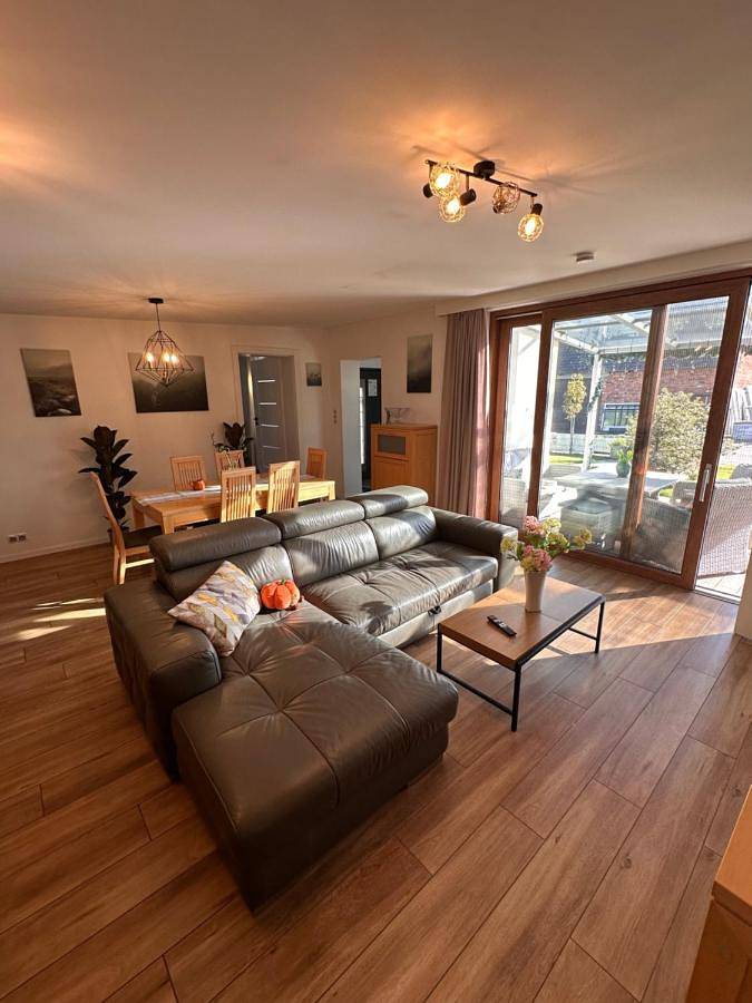 Ferienwohnung für 6 Personen, mit Terrasse und Ausblick sowie Garten, mit Haustier