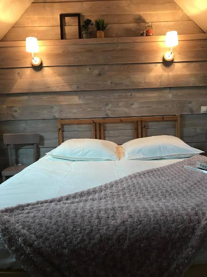 Location de vacances pour 4 personnes, avec Terrasse ainsi que Jardin et Vue dans La Roche-Jaudy - 2