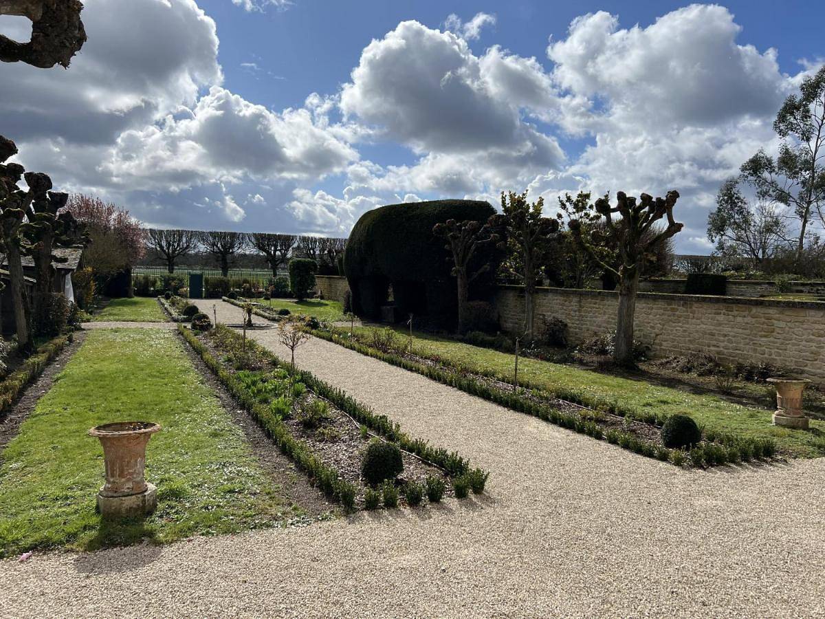 Appartement entier, Le jardin de L'Hippodrome in Chantilly, Oise
