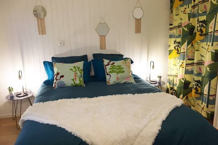 Appartement de vacances pour 4 personnes, avec terrasse ainsi que piscine et jardin