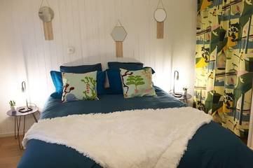 Gîte pour 4 personnes, avec terrasse ainsi que jardin et piscine à Curbans