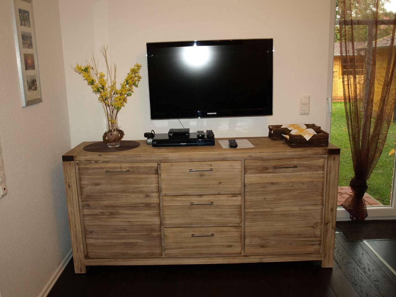 Geheel appartement, Appartement 'Hattermannsweg - Fewo Nordseetraum' met privé terras, privé tuin en Wifi in Norddeich, Norden en omgeving