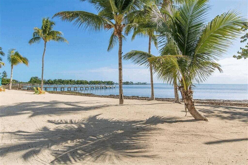Ganze Wohnung, Sunrise Haven im Maison Matecumbe - Gated 3Bd, 3Ba Condo - Strand, Pool und Whirlpool in Upper Matecumbe Key, Islamorada